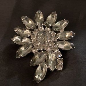 Kandell & Marcus New York Signed Vintage Grey Olive Rhinestone Flower Brooch